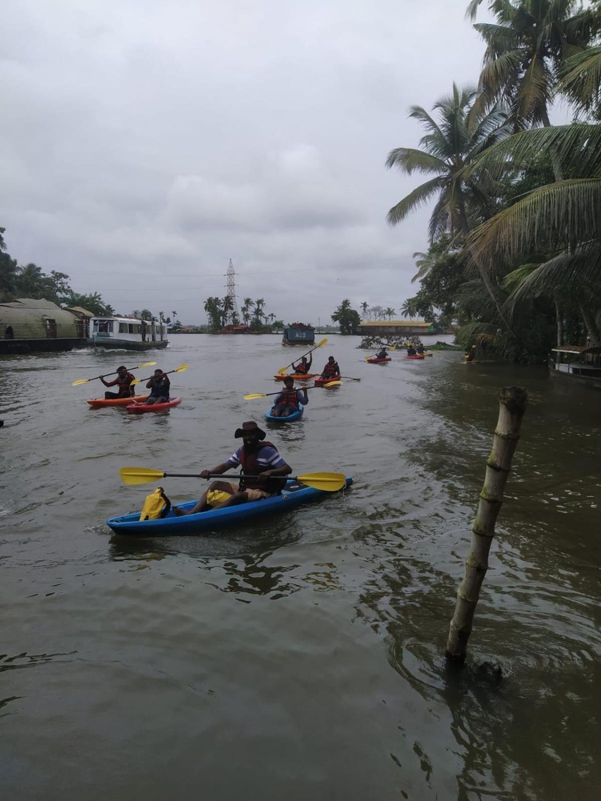 The Lake Paradise Boutique Resort Alappuzha Exterior photo